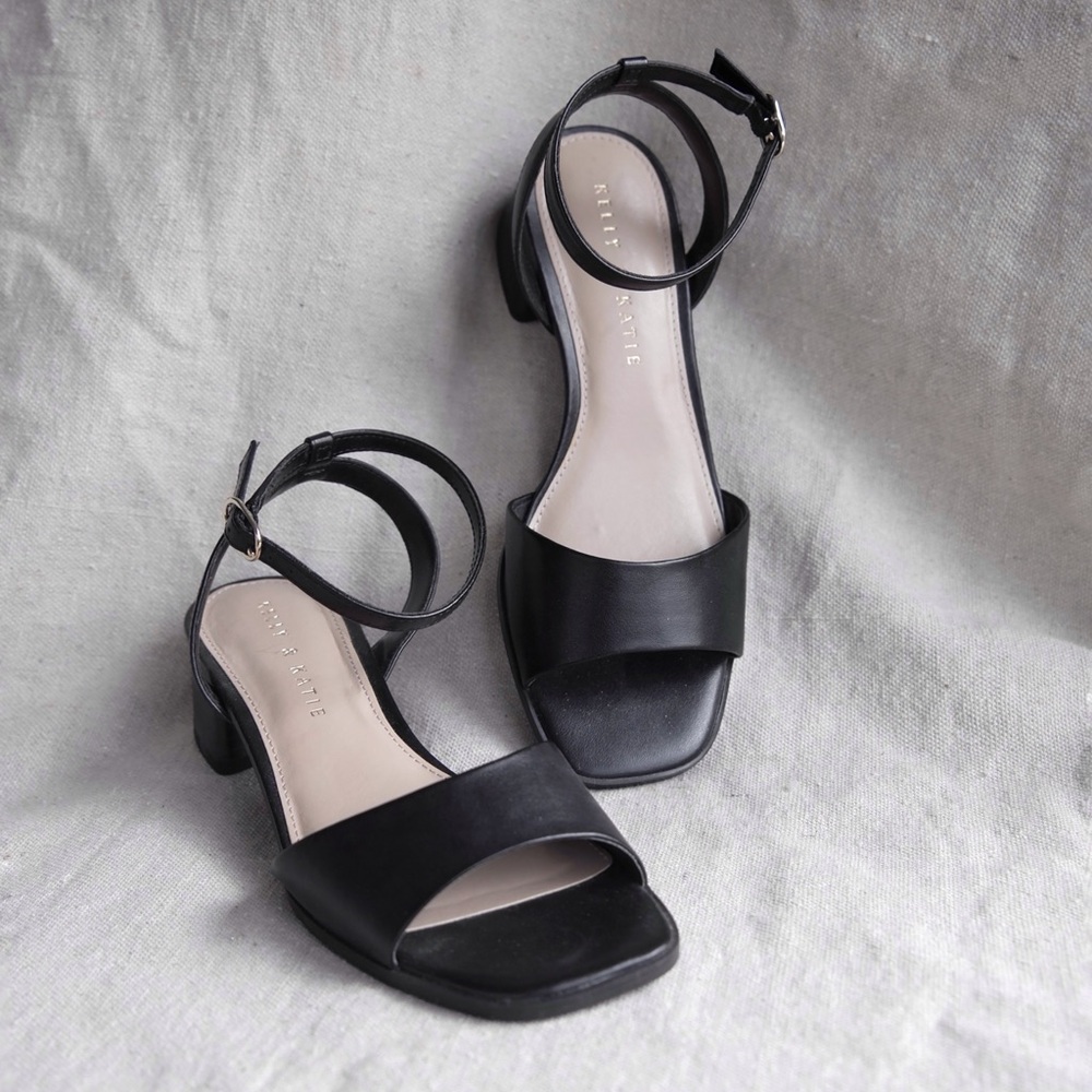 NWT Kelly & Katie Brissia Heels